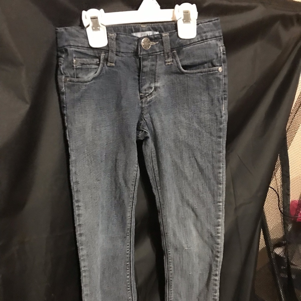 Girls piper faves skinny jeans.